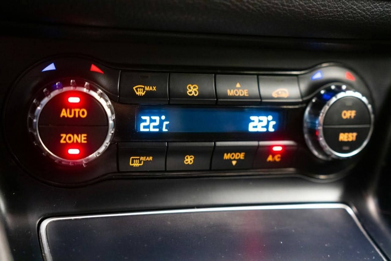 Mercedes-Benz GLA 180