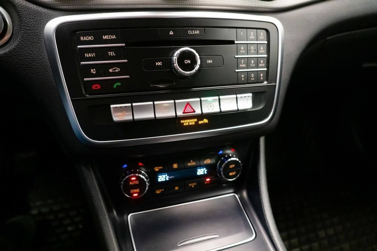 Mercedes-Benz GLA 180