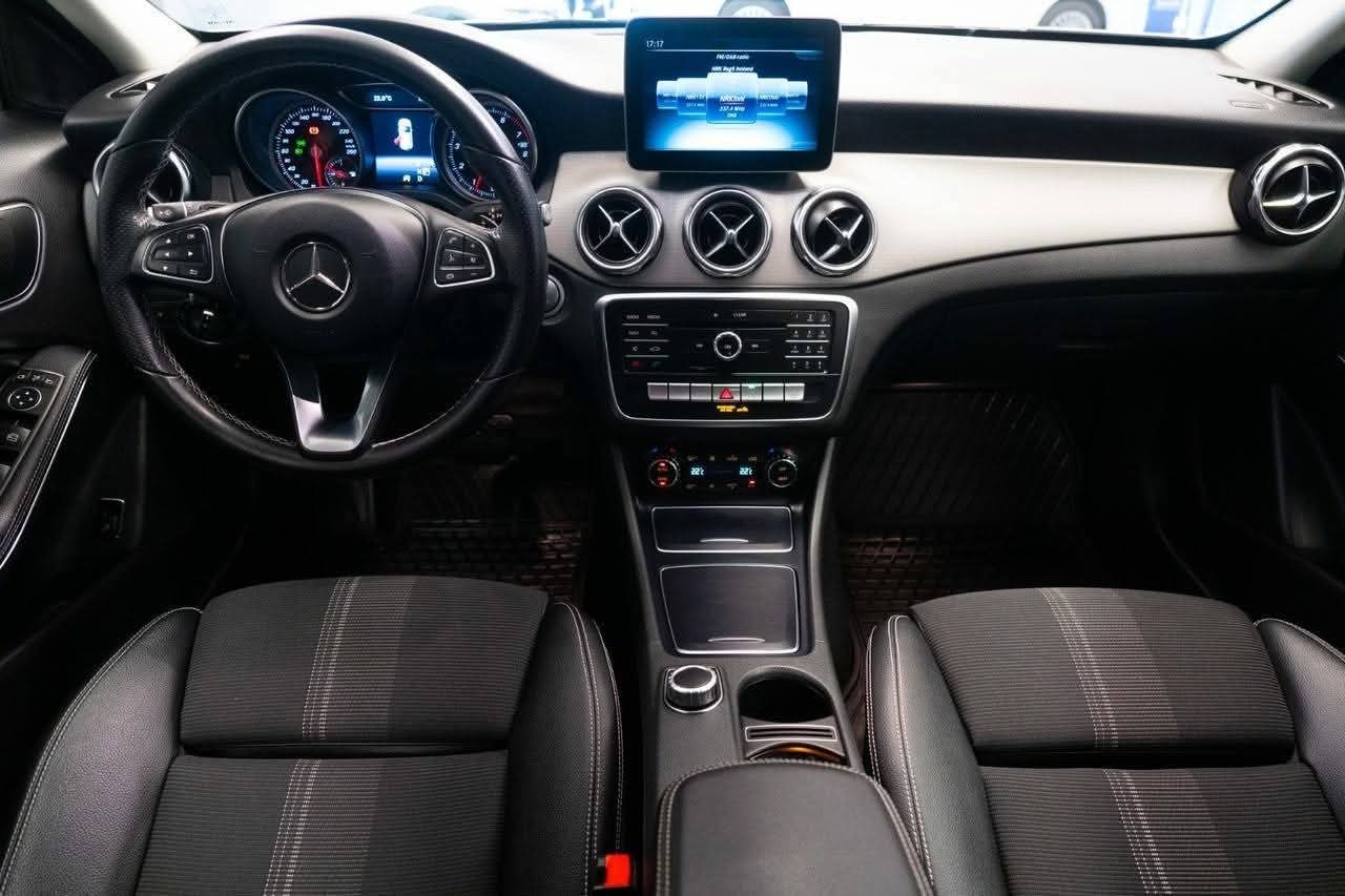 Mercedes-Benz GLA 180
