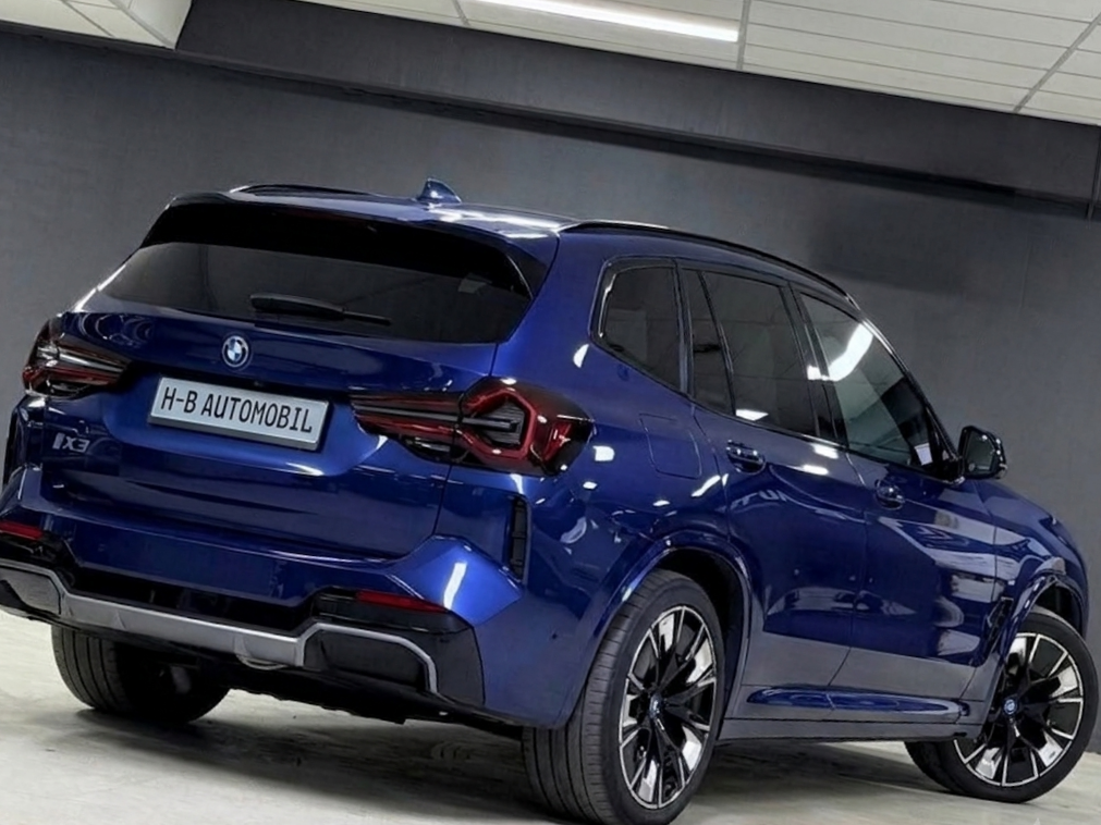BMW iX3