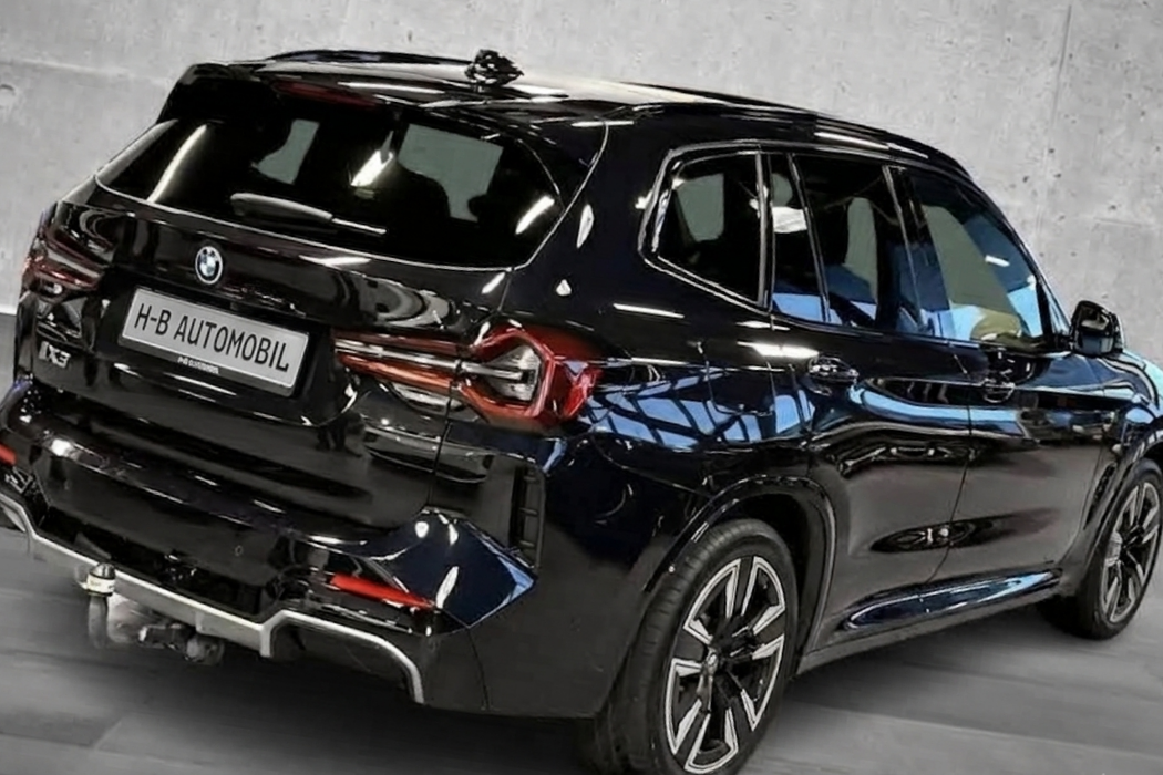 BMW iX3