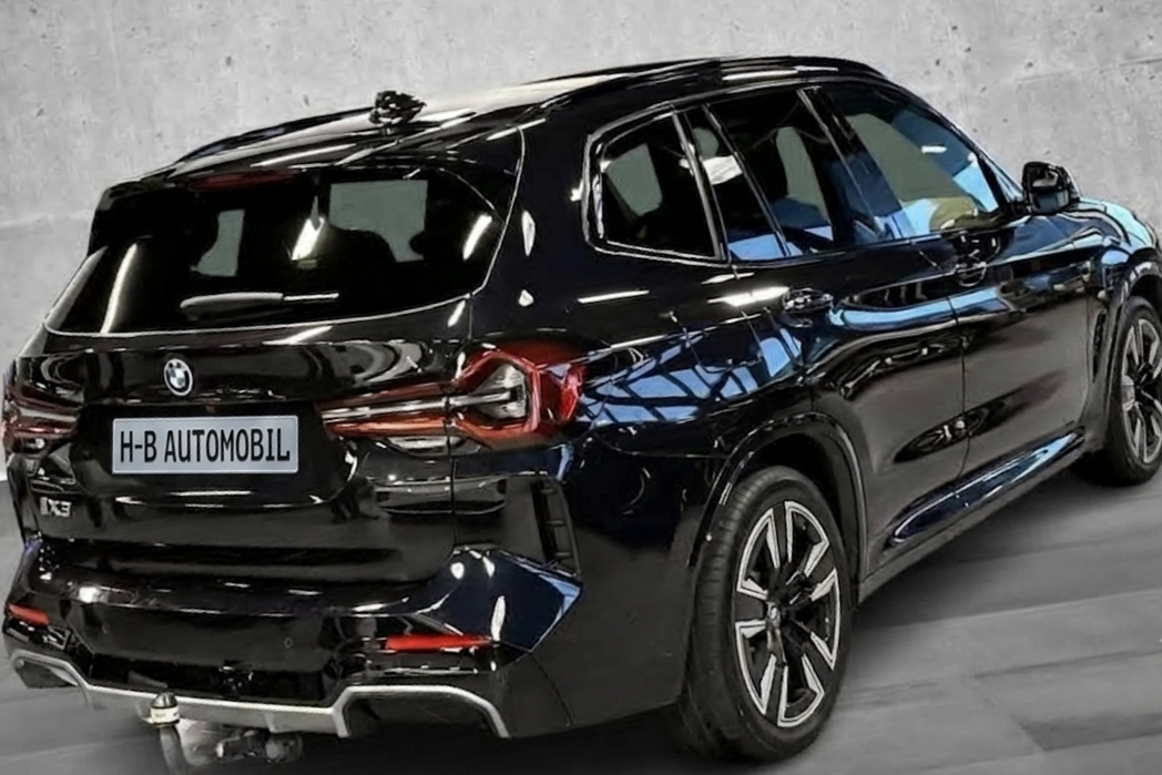 BMW iX3
