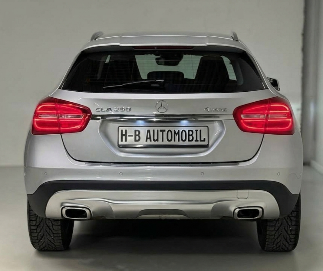 Mercedes-Benz GLA 250 4MATIC