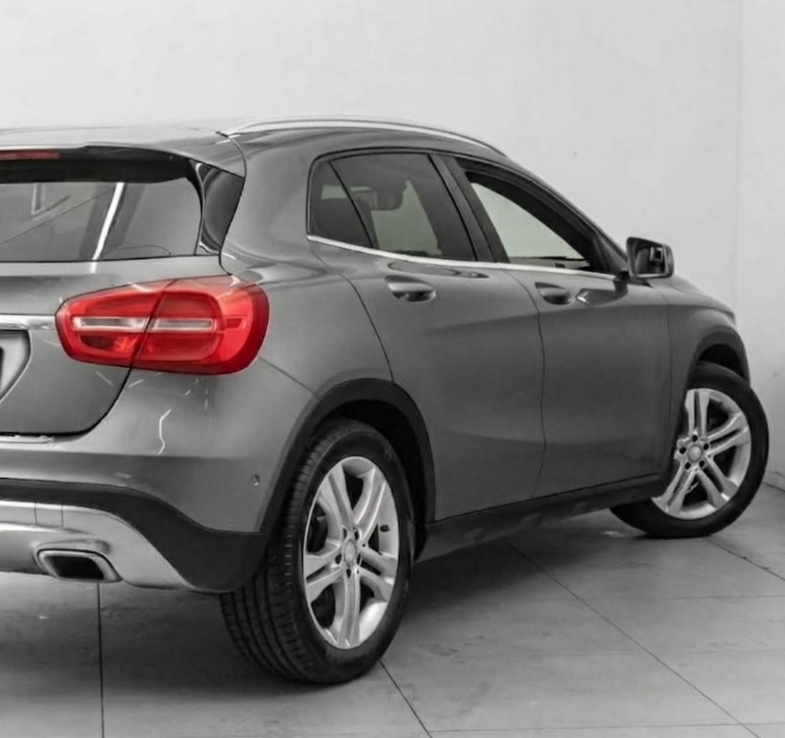 Mercedes-Benz GLA 200 CDI 4MATIC